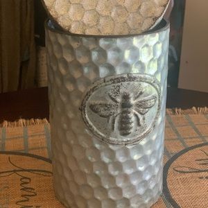 Galvanized decorative holder